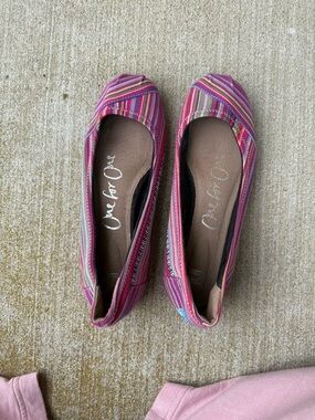Pink Striped Women's Rare Tom’s Ballet Flats